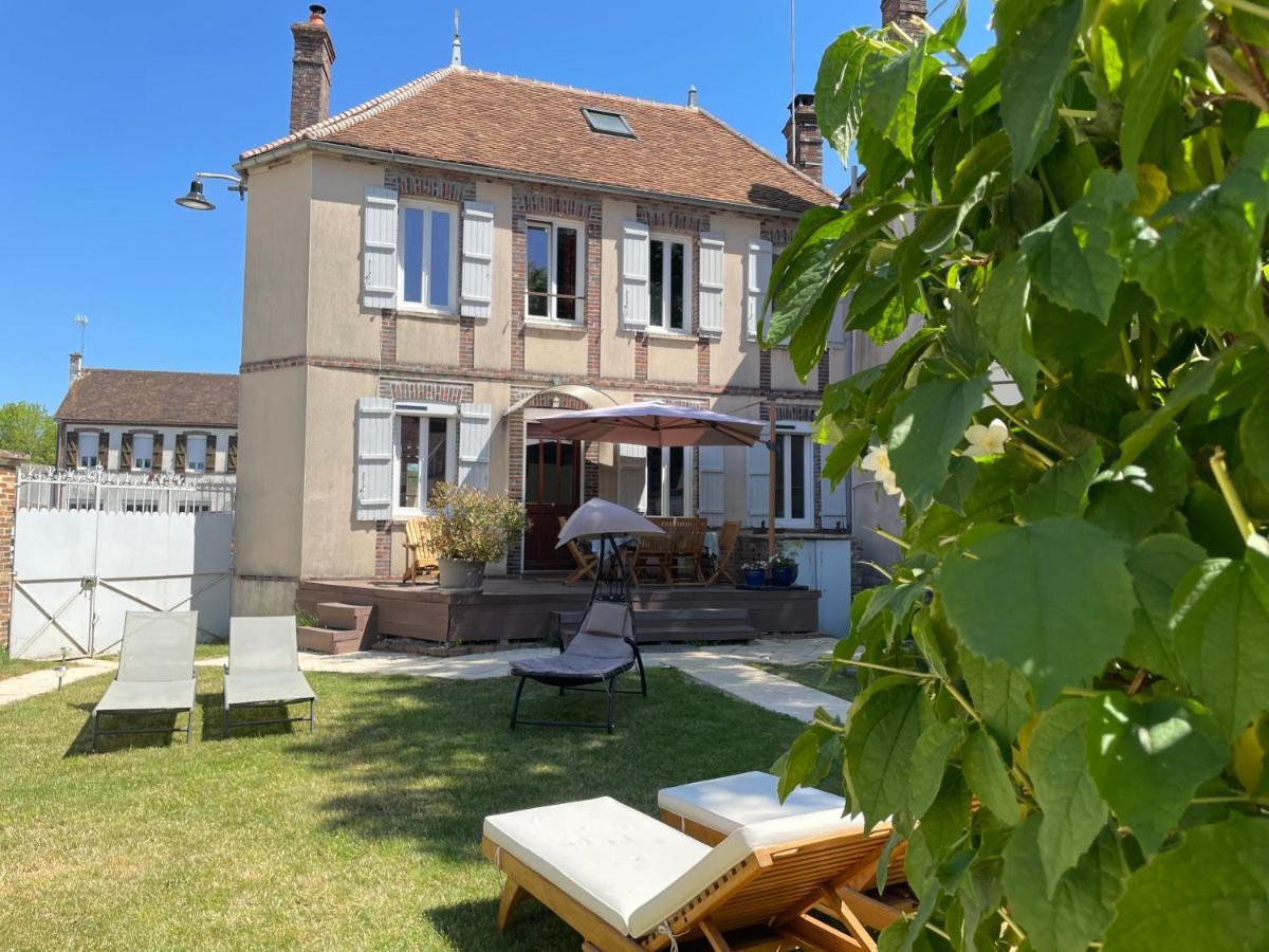 Villa Fontaine Avec Piscine Interieur Chauffee-Maison De Campagne Familiale -Ideal Vacances Ou Sejour Professionnel -3 Chambres-Bureau Separe -Lit Bebe - Parking Facile & Gratuit المظهر الخارجي الصورة