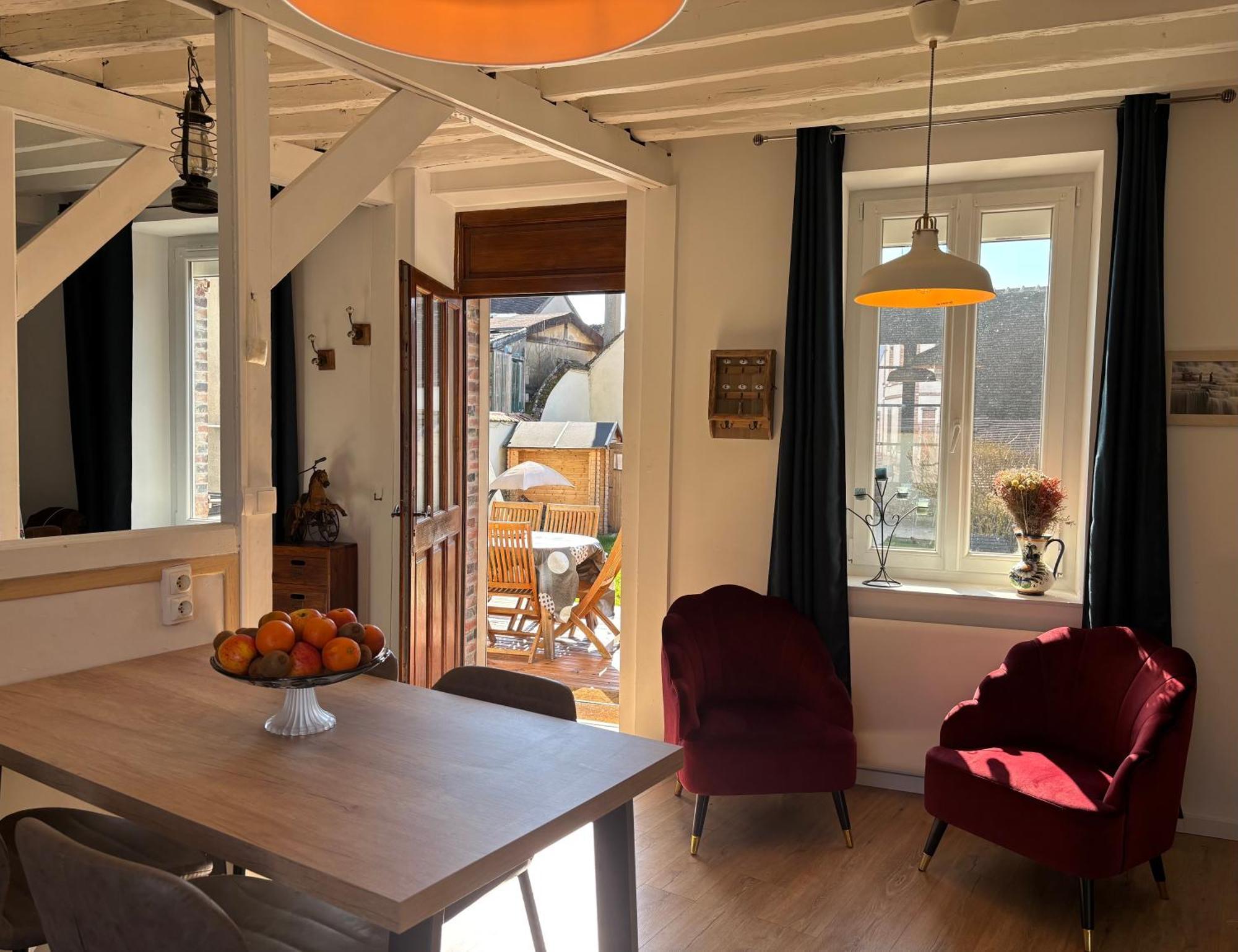 Villa Fontaine Avec Piscine Interieur Chauffee-Maison De Campagne Familiale -Ideal Vacances Ou Sejour Professionnel -3 Chambres-Bureau Separe -Lit Bebe - Parking Facile & Gratuit المظهر الخارجي الصورة
